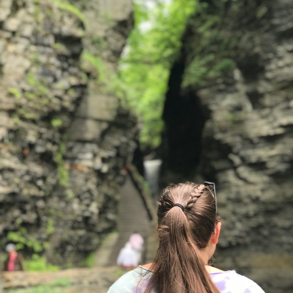 Meet your Posher, Tessa - Picture 1 of 1